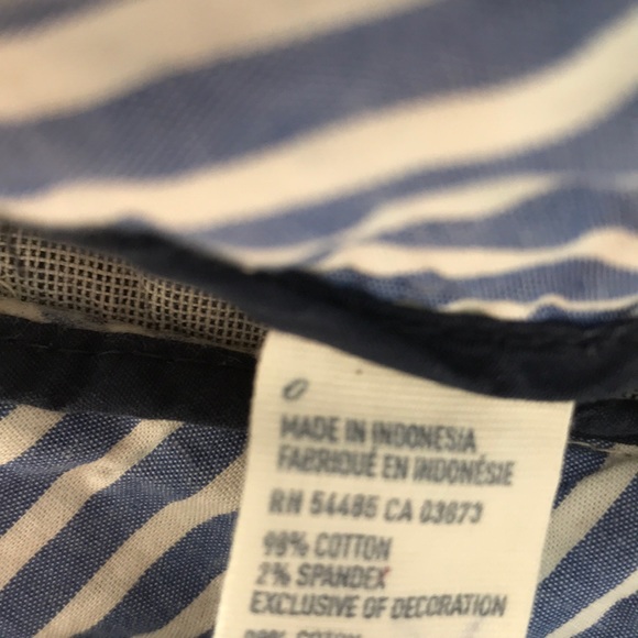 American Eagle Khaki Shorts - Picture 3 of 4